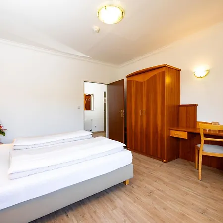 Stoiser -parkplatz Inbegriffen! 4* Graz